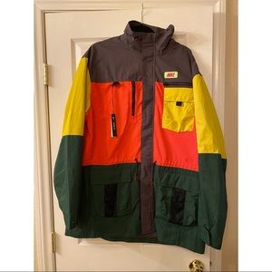Nike Unisex Wind Breaker
